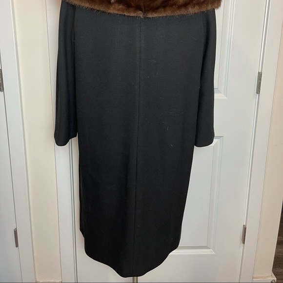 Black Vintage Deardon Coat with mink collar - Picture 5 of 9